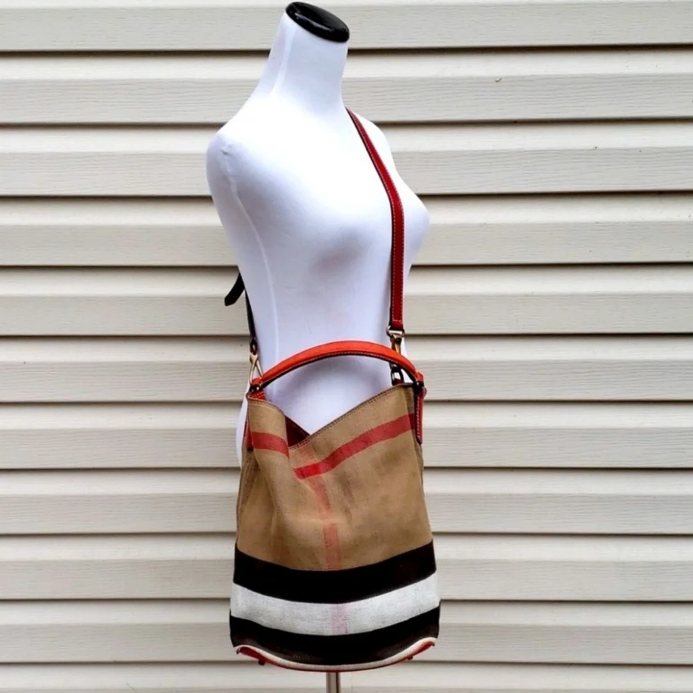 Burberry Medium Ashby Bucket Bag - Picture 15 of 15